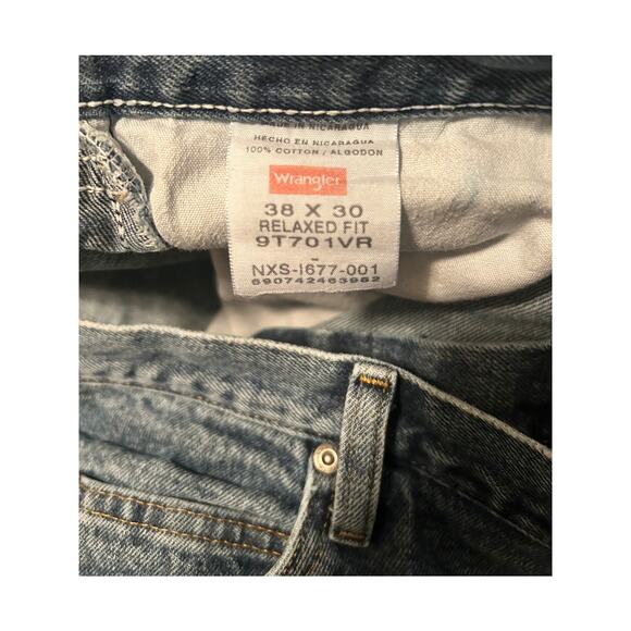 GUC Men's Wrangler Relaxed Fit Blue Jeans Size 38/30 - Picture 4 of 5